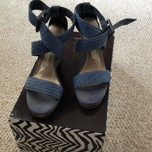 Platform sandals